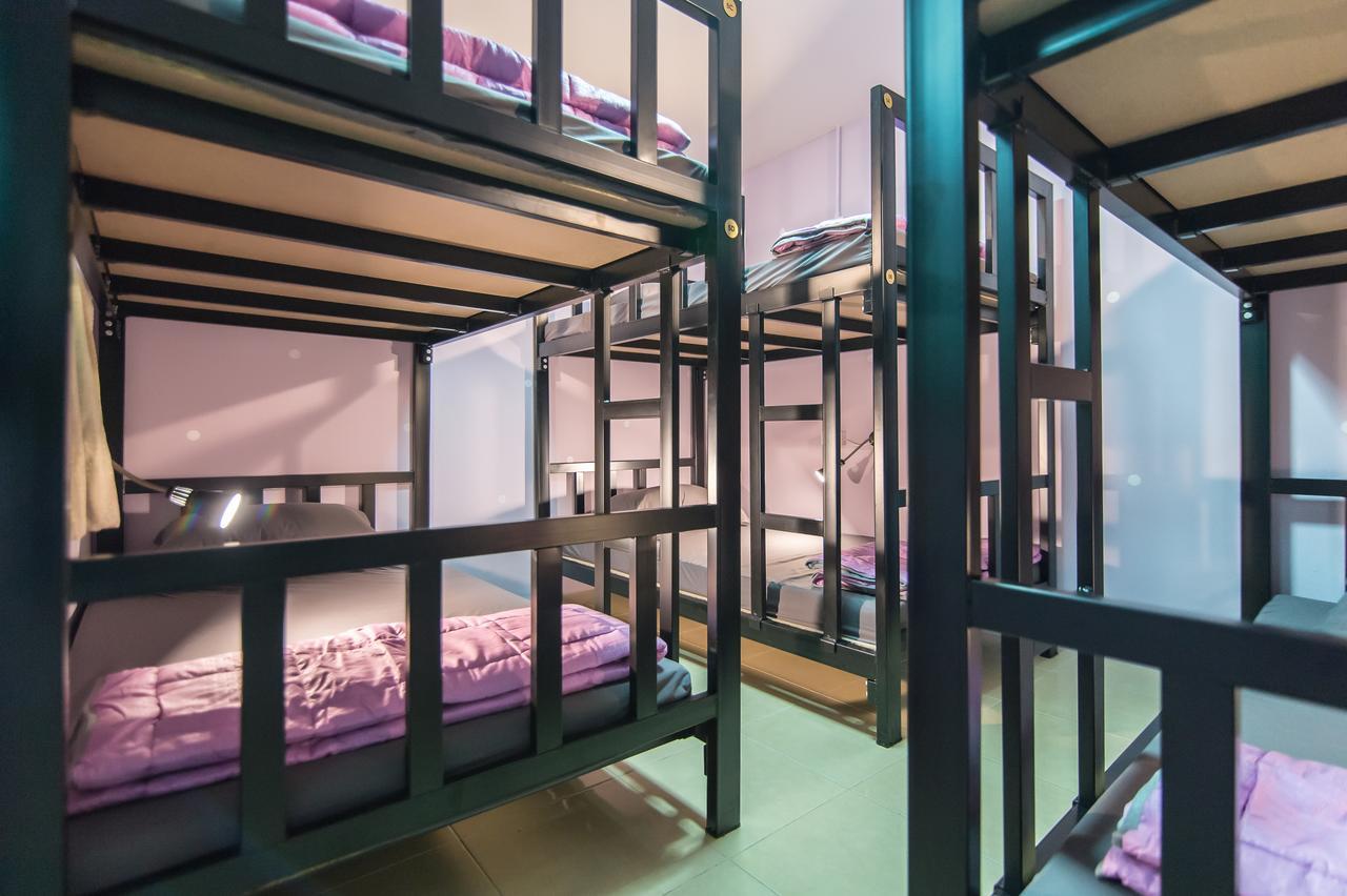 Full Stop. Hostel Patong Luaran gambar