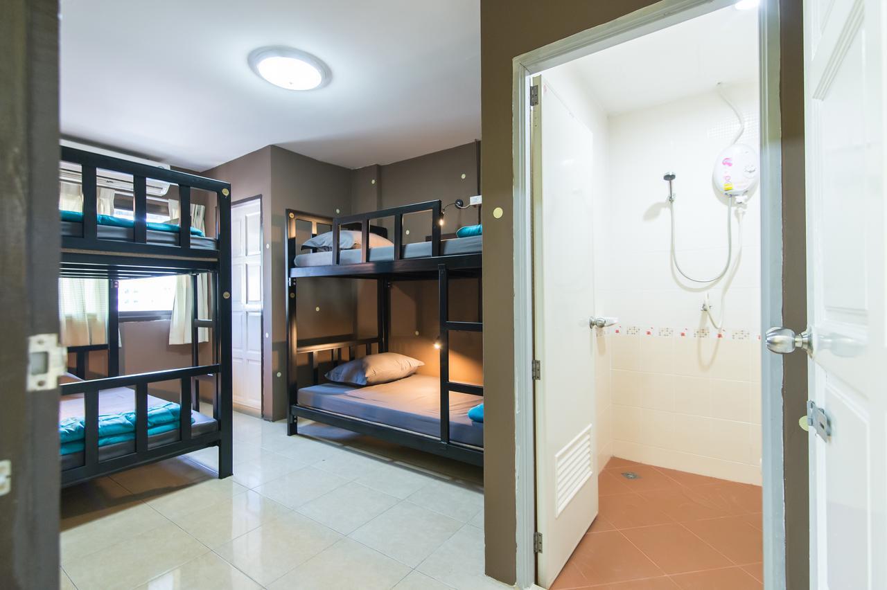 Full Stop. Hostel Patong Luaran gambar